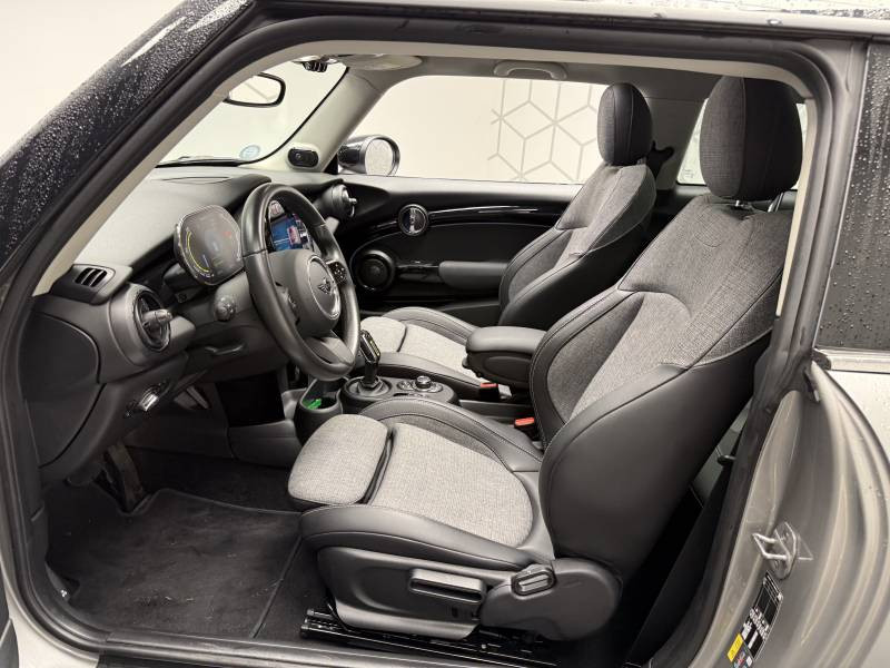 Mini Mini Hatch 3 Portes Cooper SE 184 ch Edition Premium Plus 2023 - photo n°20 Mini Mini Hatch 3 Portes Cooper SE 184 ch Edition Premium Plus  occasion à Lormont - photo n°20