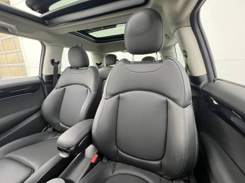 Mini Mini Hatch 3 Portes Cooper SE 184 ch Edition Premium Plus  occasion  Auch - photo n4