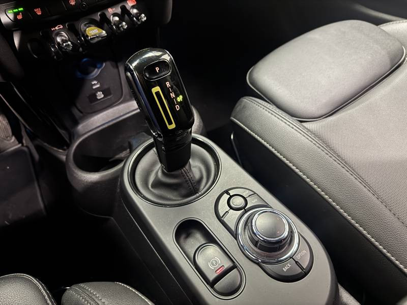 Mini Mini Hatch 3 Portes Cooper SE 184 ch Edition Premium  occasion  Carcassonne - photo n6