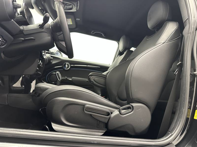 Mini Mini Hatch 3 Portes Cooper SE 184 ch Edition Premium  occasion  Carcassonne - photo n4