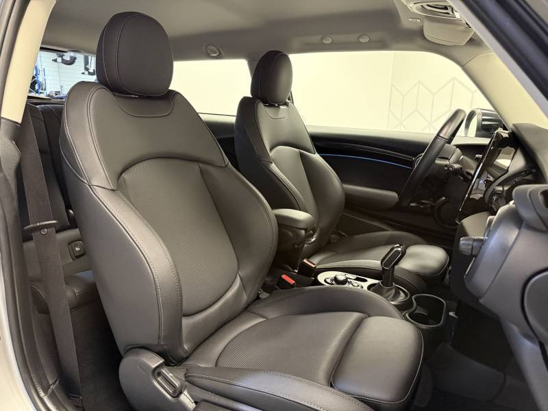 Mini Mini Hatch 3 Portes Cooper SE 184 ch Edition Premium  occasion � B�ziers - photo n�13