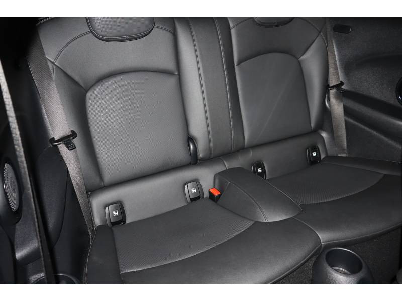 Mini Mini Hatch 3 Portes Cooper SE 184 ch Edition Premium  occasion � Lescar - photo n�12
