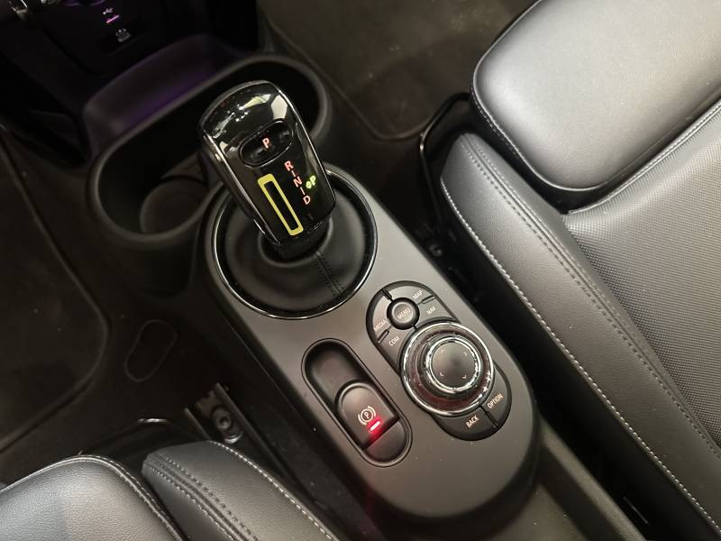 Mini Mini Hatch 3 Portes Cooper SE 184 ch Edition Premium  occasion  Brive-la-Gaillarde - photo n5