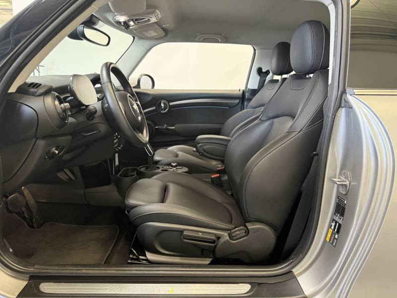 Mini Mini Hatch 3 Portes Cooper SE 184 ch Edition Premium  occasion  Brive-la-Gaillarde - photo n4
