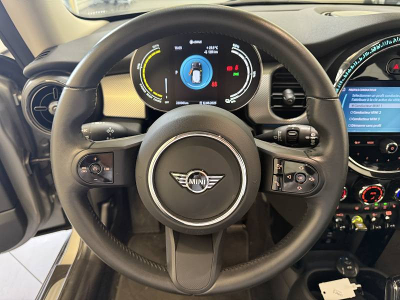 Mini Mini Hatch 3 Portes Cooper SE 184 ch Edition Premium  occasion  Brive-la-Gaillarde - photo n18