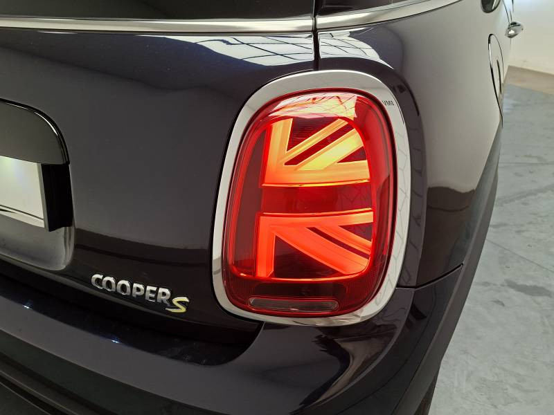 Mini Mini Hatch 3 Portes Cooper SE 184 ch Edition Premium  occasion � Lormont - photo n�13