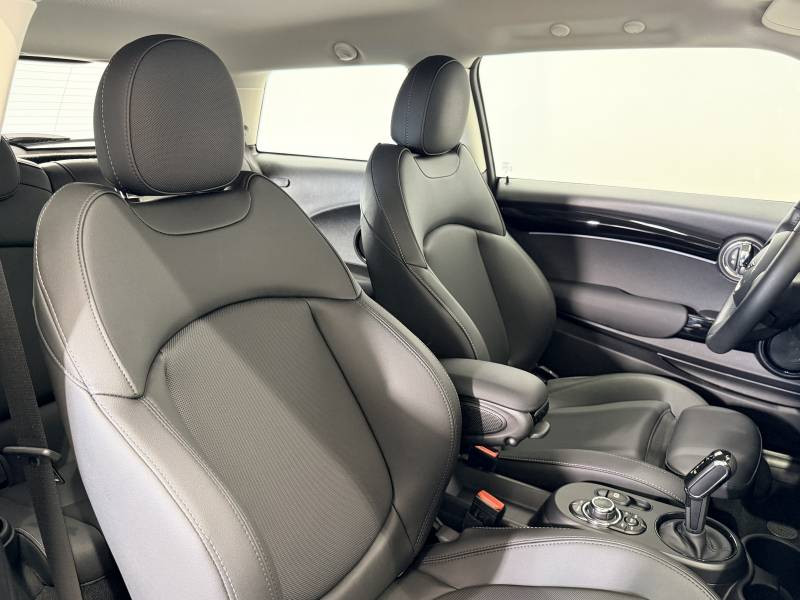 Mini Mini Hatch 3 Portes Cooper SE 184 ch Edition Premium  occasion � Tarbes - photo n�11