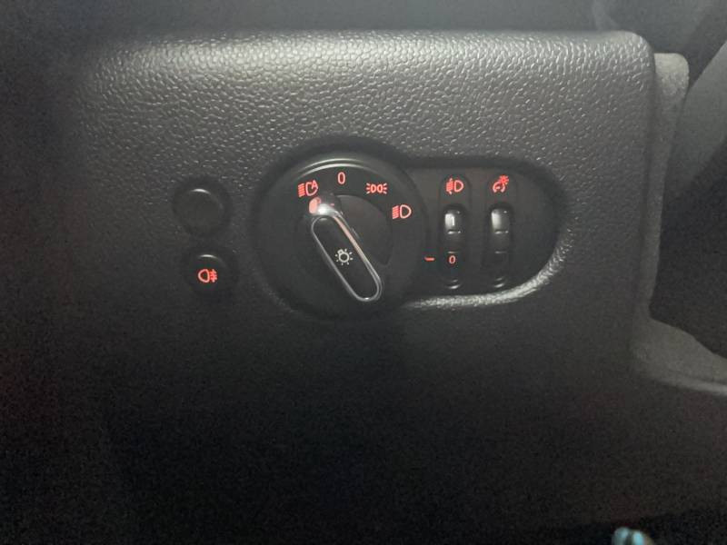 Mini Mini Hatch 3 Portes Cooper SE 184 ch Edition Premium  occasion  Auch - photo n20