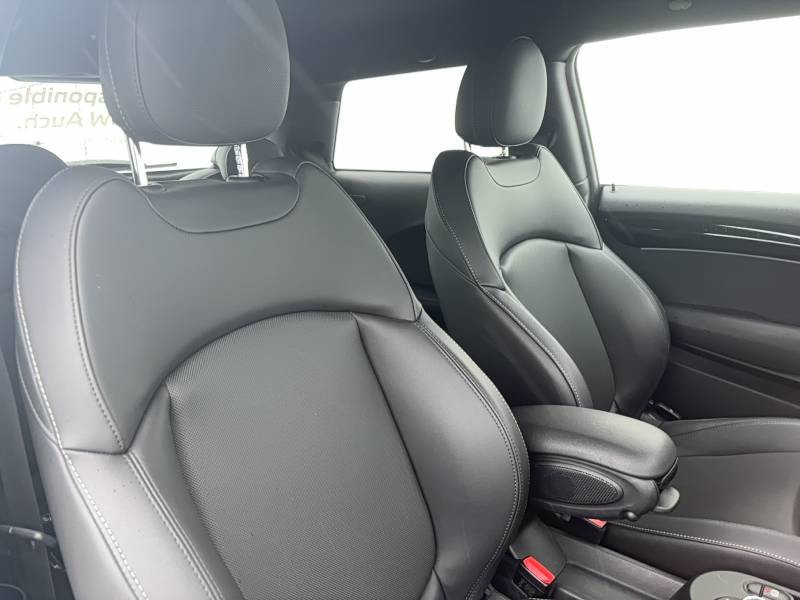 Mini Mini Hatch 3 Portes Cooper SE 184 ch Edition Premium  occasion � Auch - photo n�14