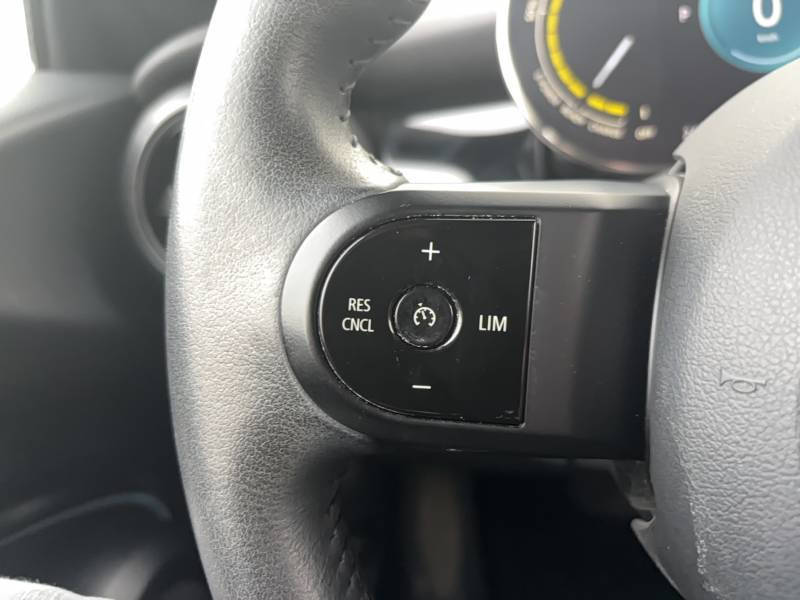 Mini Mini Hatch 3 Portes Cooper SE 184 ch Edition Premium  occasion � Auch - photo n�18