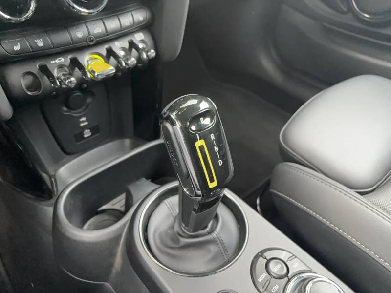 Mini Mini Hatch 3 Portes Cooper SE 184 ch Edition Premium  occasion � Auch - photo n�16