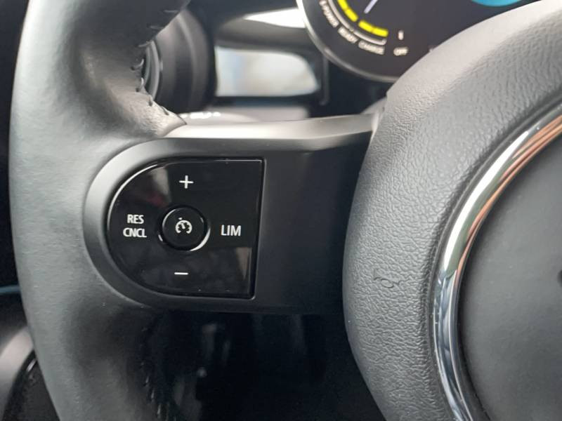 Mini Mini Hatch 3 Portes Cooper SE 184 ch Edition Premium  occasion � Auch - photo n�19