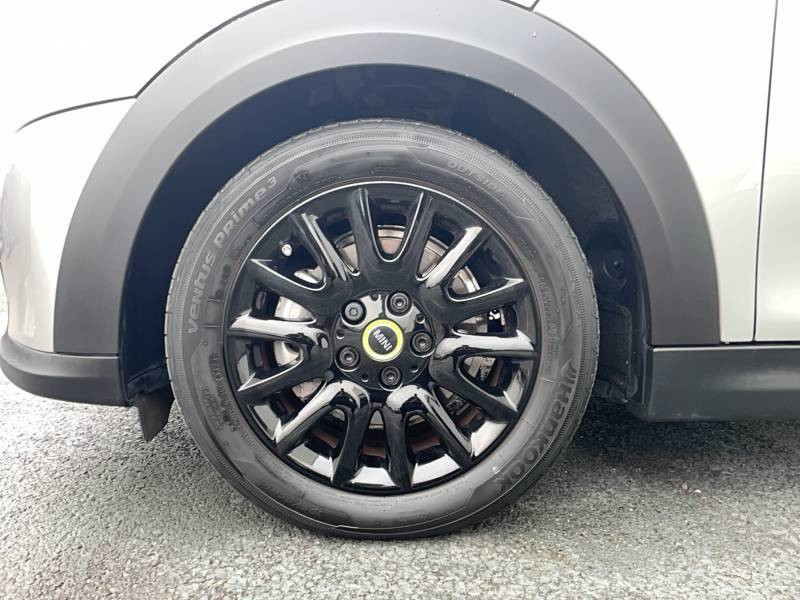 Mini Mini Hatch 3 Portes Cooper SE 184 ch Edition Premium  occasion � Auch - photo n�13