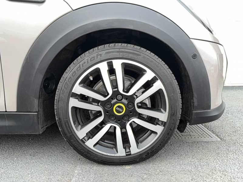 Mini Mini Hatch 3 Portes Cooper SE 184 ch Electric Collection 2021  occasion � Auch - photo n�19
