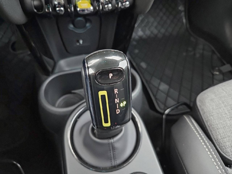 Mini Mini Hatch 3 Portes Cooper SE 184 ch Essential 3p  occasion &agrave; Bo� - photo n&deg;11