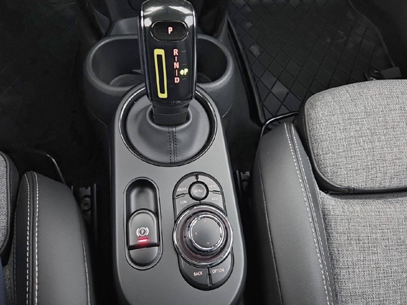 Mini Mini Hatch 3 Portes Cooper SE 184 ch Essential 3p  occasion � Bo� - photo n�14