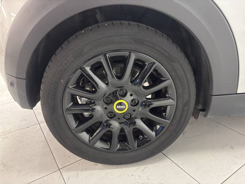 Mini Mini Hatch 3 Portes Cooper SE 184 ch Essential  occasion � B�ziers - photo n�11
