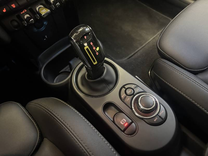 Mini Mini Hatch 3 Portes Cooper SE 184 ch Essential  occasion � B�ziers - photo n�17