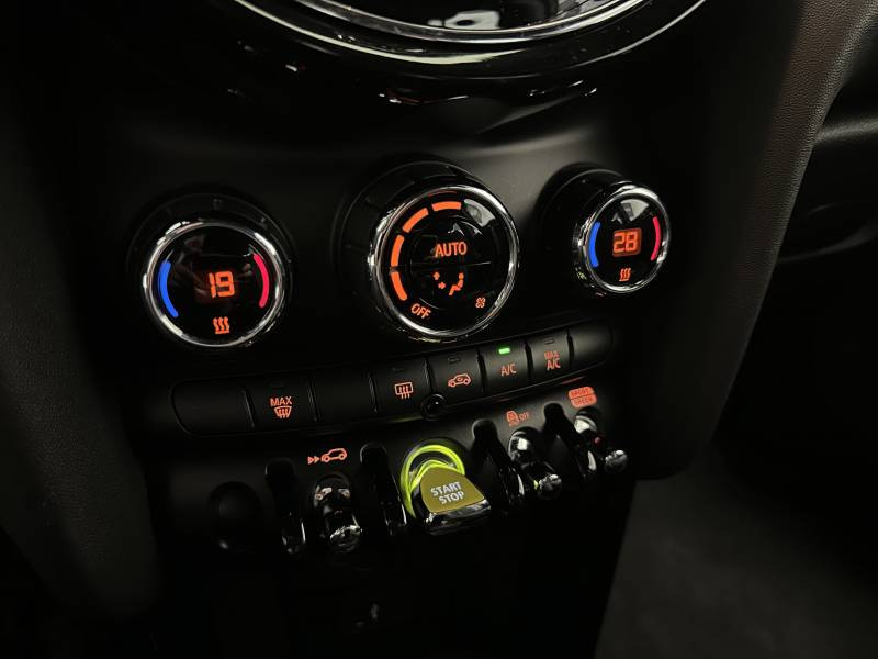 Mini Mini Hatch 3 Portes Cooper SE 184 ch Essential  occasion  Brive-la-Gaillarde - photo n19