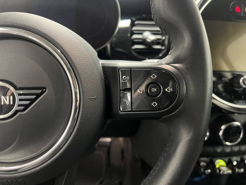 Mini Mini Hatch 3 Portes Cooper SE 184 ch Essential  occasion  Lormont - photo n16