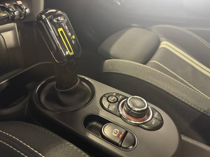Mini Mini Hatch 3 Portes Cooper SE 184 ch Essential  occasion  Tarbes - photo n6