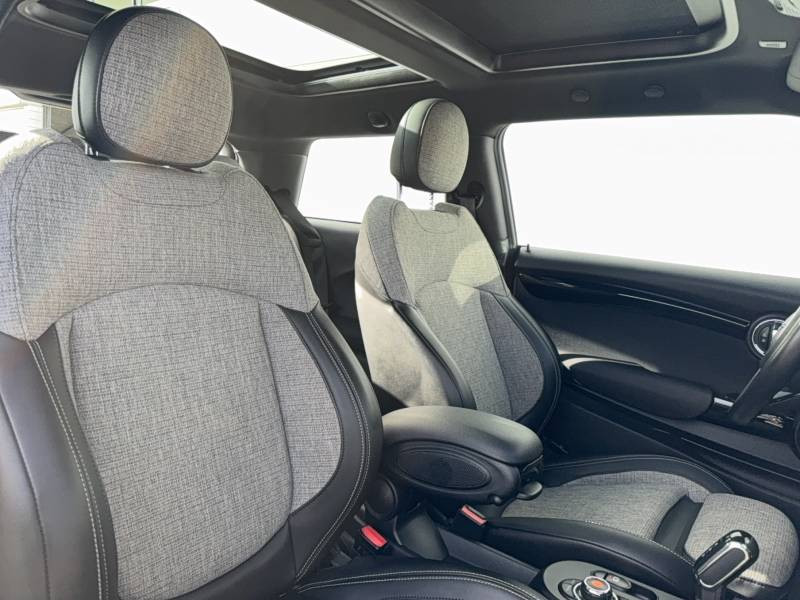 Mini Mini Hatch 3 Portes Cooper SE 184 ch Finition Greenwich  occasion  Auch - photo n13