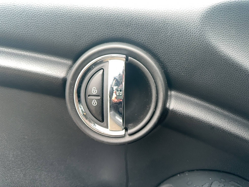 Mini Mini Hatch 3 Portes One 75 ch  3p  occasion  La Teste-de-Buch - photo n18