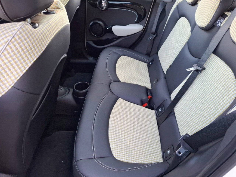 Mini Mini Hatch 5 Portes Cooper 136 ch DKG7 Edition Camden 5p  occasion  Trelissac - photo n14