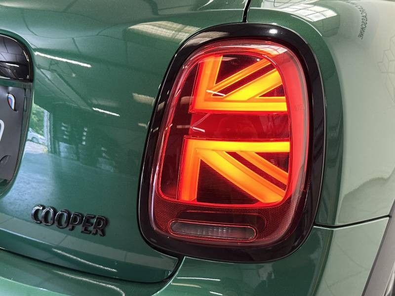 Mini Mini Hatch 5 Portes Cooper 136 ch DKG7 Edition Camden  occasion  Carcassonne - photo n12