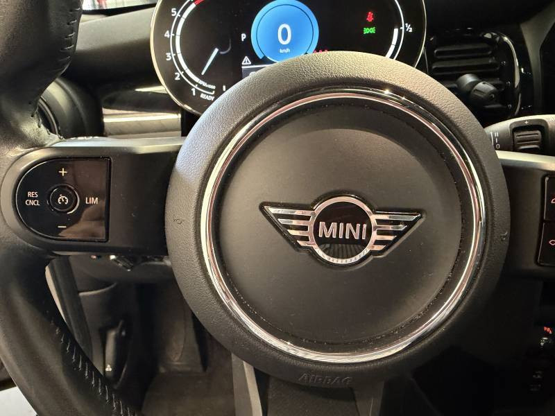 Mini Mini Hatch 5 Portes Cooper 136 ch DKG7 Edition Camden  occasion � Brive-la-Gaillarde - photo n�11