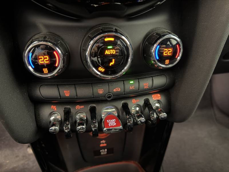 Mini Mini Hatch 5 Portes Cooper 136 ch DKG7 Edition Camden  occasion � Brive-la-Gaillarde - photo n�15