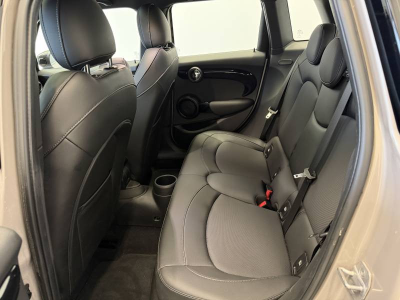 Mini Mini Hatch 5 Portes Cooper 136 ch DKG7 Edition Camden  occasion � Brive-la-Gaillarde - photo n�20