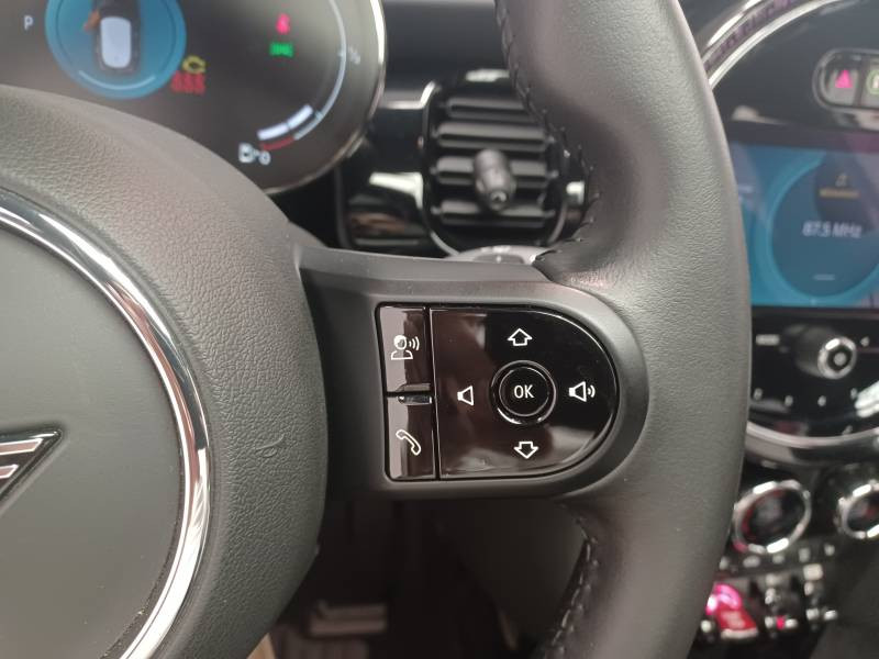 Mini Mini Hatch 5 Portes Cooper 136 ch DKG7 Edition Camden  occasion  Lormont - photo n20