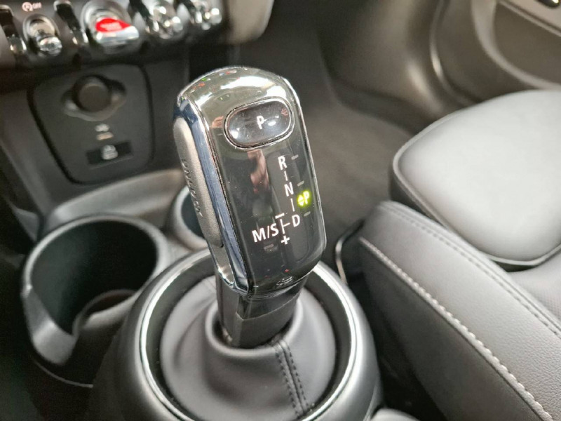 Mini Mini Hatch 5 Portes Cooper 136 ch DKG7 Edition Premium Plus 5p  occasion &agrave; Bo� - photo n&deg;11