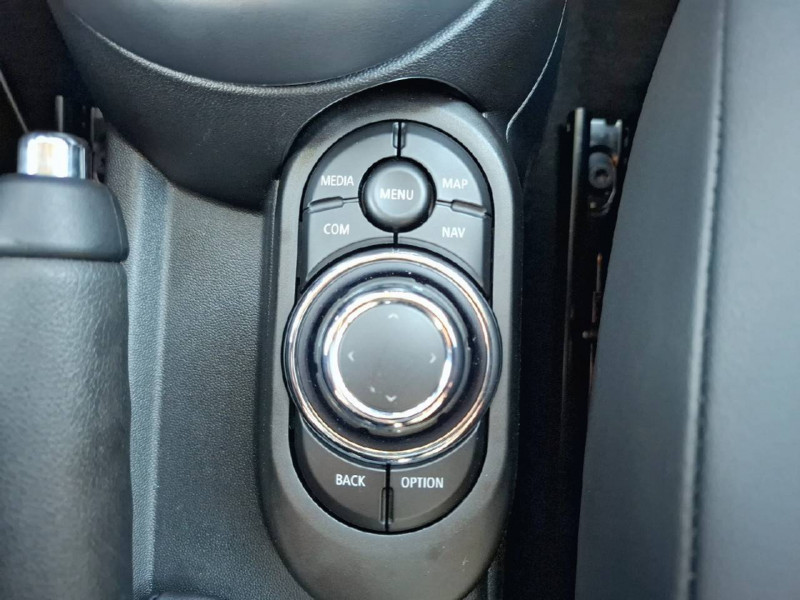 Mini Mini Hatch 5 Portes Cooper 136 ch DKG7 Edition Premium Plus 5p 2023 - photo n°15 Mini Mini Hatch 5 Portes Cooper 136 ch DKG7 Edition Premium Plus 5p  occasion à Boé - photo n°15