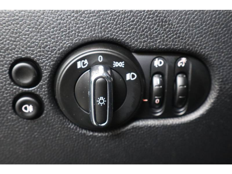 Mini Mini Hatch 5 Portes Cooper 136 ch DKG7 Edition Premium Plus  occasion � Lescar - photo n�11