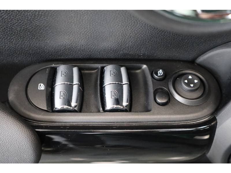 Mini Mini Hatch 5 Portes Cooper 136 ch DKG7 Edition Premium Plus  occasion � Lescar - photo n�14