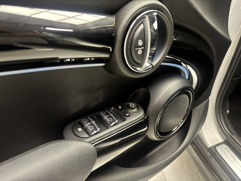 Mini Mini Hatch 5 Portes Cooper 136 ch DKG7 Edition Premium  occasion � Carcassonne - photo n�18