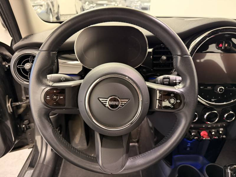 Mini Mini Hatch 5 Portes Cooper 136 ch DKG7 Edition Premium  occasion � Brive-la-Gaillarde - photo n�16