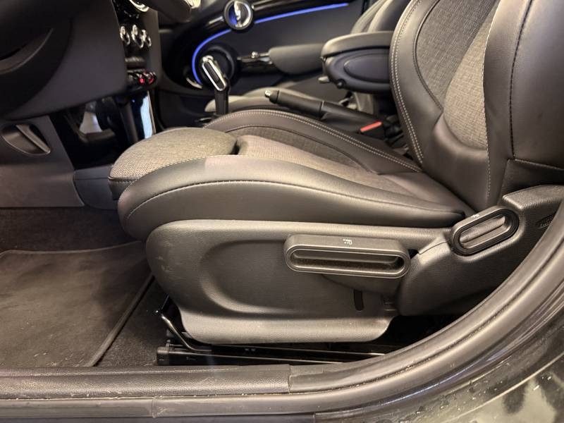 Mini Mini Hatch 5 Portes Cooper 136 ch DKG7 Edition Premium  occasion � Brive-la-Gaillarde - photo n�10