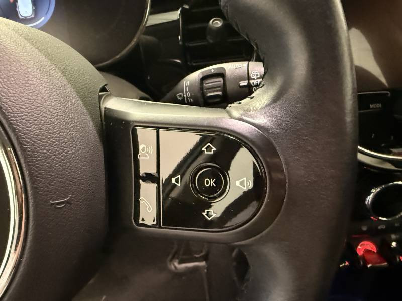 Mini Mini Hatch 5 Portes Cooper 136 ch DKG7 Edition Premium  occasion � Brive-la-Gaillarde - photo n�15