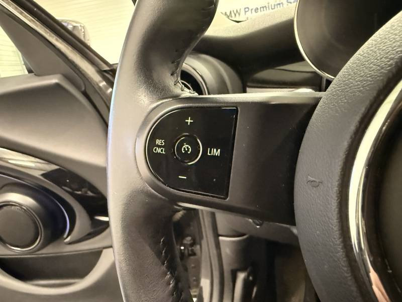 Mini Mini Hatch 5 Portes Cooper 136 ch DKG7 Edition Premium  occasion � Brive-la-Gaillarde - photo n�14