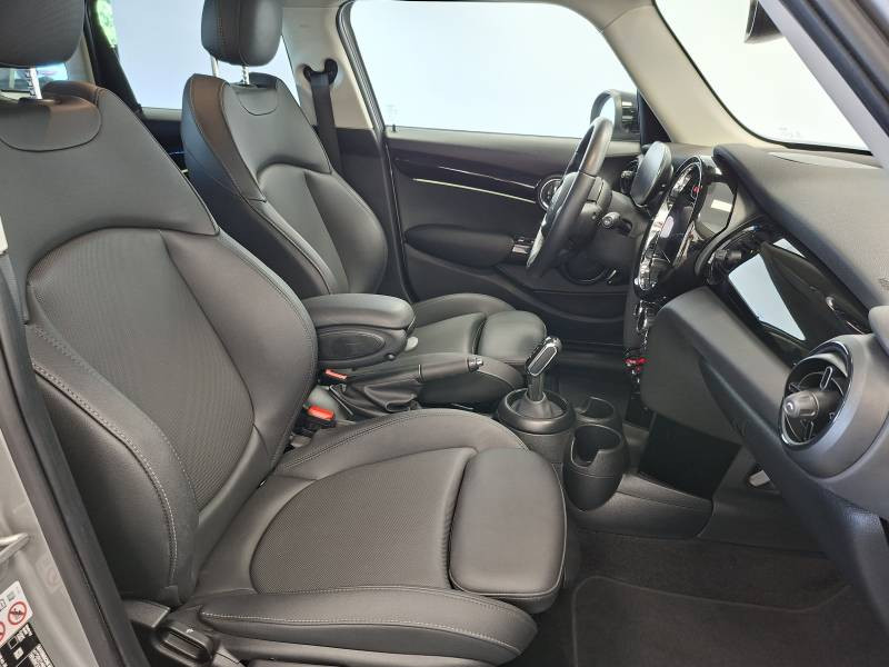 Mini Mini Hatch 5 Portes Cooper 136 ch DKG7 Essential  occasion  Limoges - photo n9