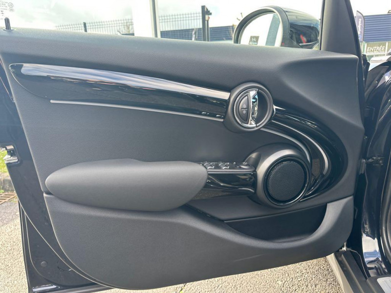 Mini Mini Hatch 5 Portes Cooper 136 ch DKG7 Essential  occasion  Saint-Maximin - photo n16