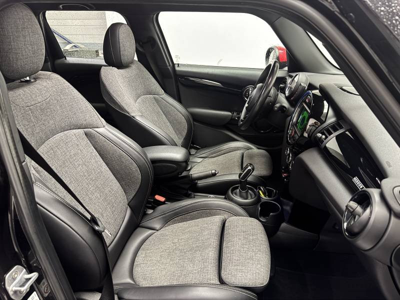 Mini Mini Hatch 5 Portes Cooper D 116 ch BVA7 Edition Heddon Street  occasion � Carcassonne - photo n�9