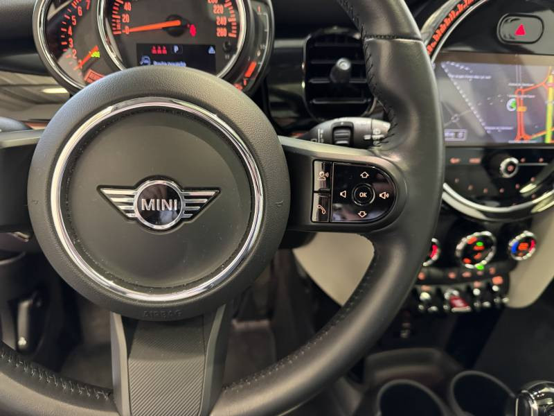 Mini Mini Hatch 5 Portes Cooper S 178 ch DKG7 Edition Camden  occasion  Brive-la-Gaillarde - photo n14