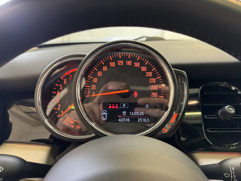 Mini Mini Hatch 5 Portes Cooper S 178 ch DKG7 Edition Camden  occasion  Brive-la-Gaillarde - photo n16