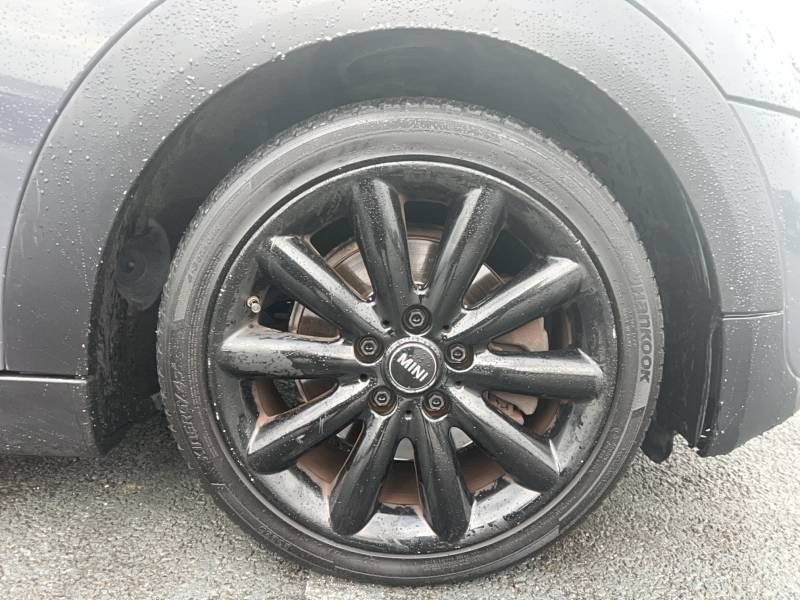 Mini Mini Hatch 5 Portes Cooper S 192 ch Finition Red Hot Chili  occasion � Auch - photo n�16