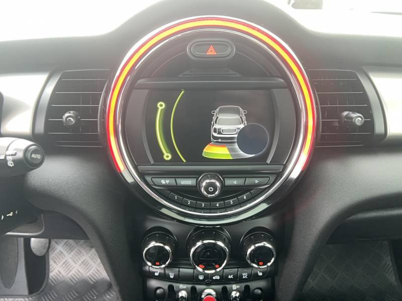 Mini Mini Hatch 5 Portes Cooper S 192 ch Finition Red Hot Chili  occasion � Auch - photo n�11