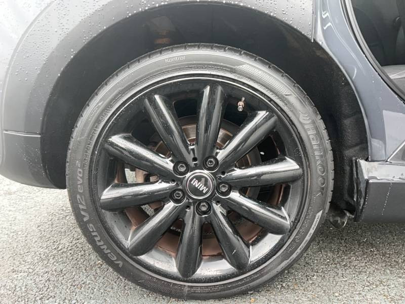 Mini Mini Hatch 5 Portes Cooper S 192 ch Finition Red Hot Chili  occasion � Auch - photo n�13